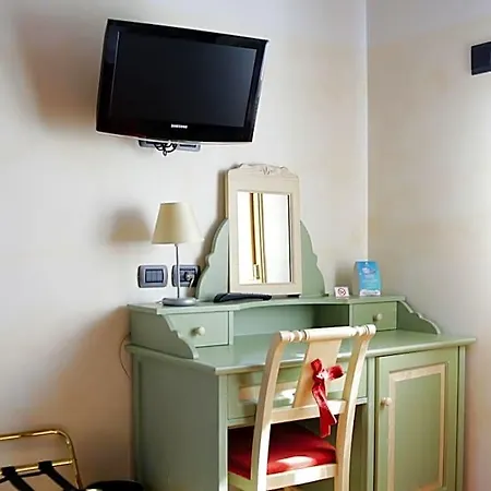 Due Ponti Village Otel 4*